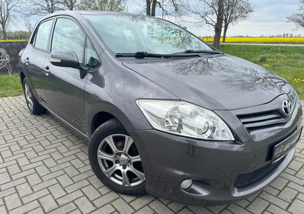 Toyota Auris cena 29900 przebieg: 162224, rok produkcji 2010 z Gniewkowo małe 326